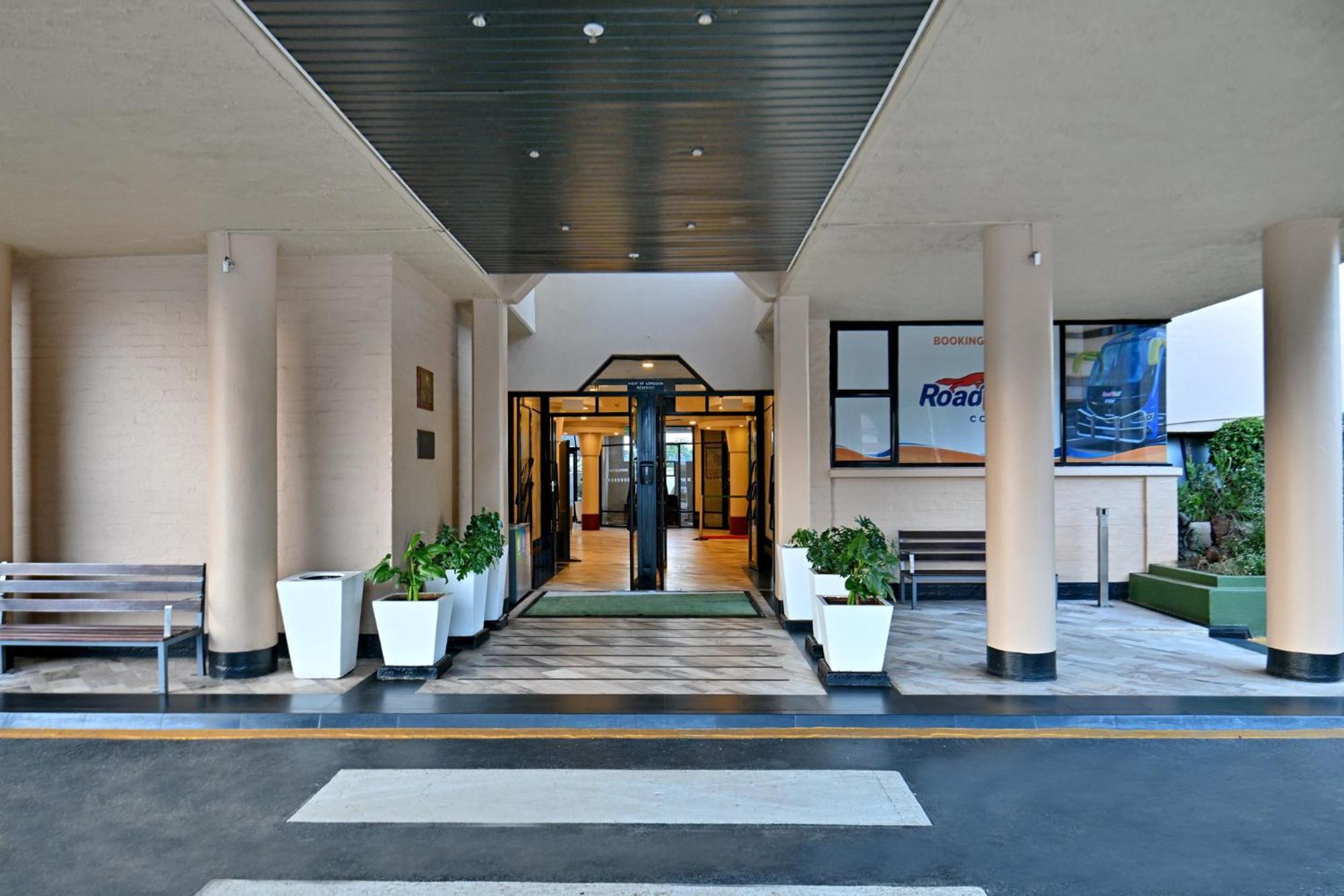 Holiday Inn - Harare By Ihg Dış mekan fotoğraf