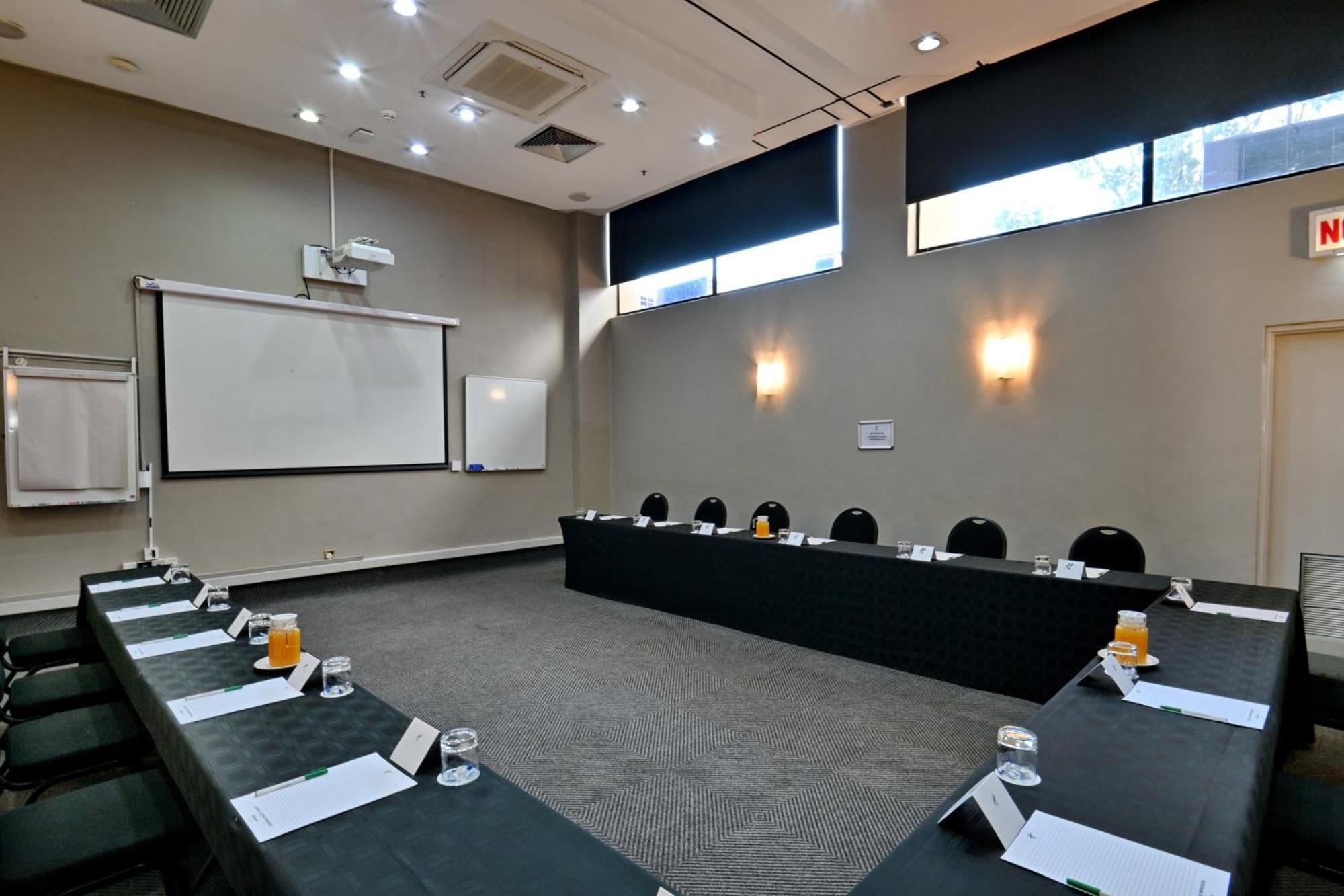 Holiday Inn - Harare By Ihg Dış mekan fotoğraf