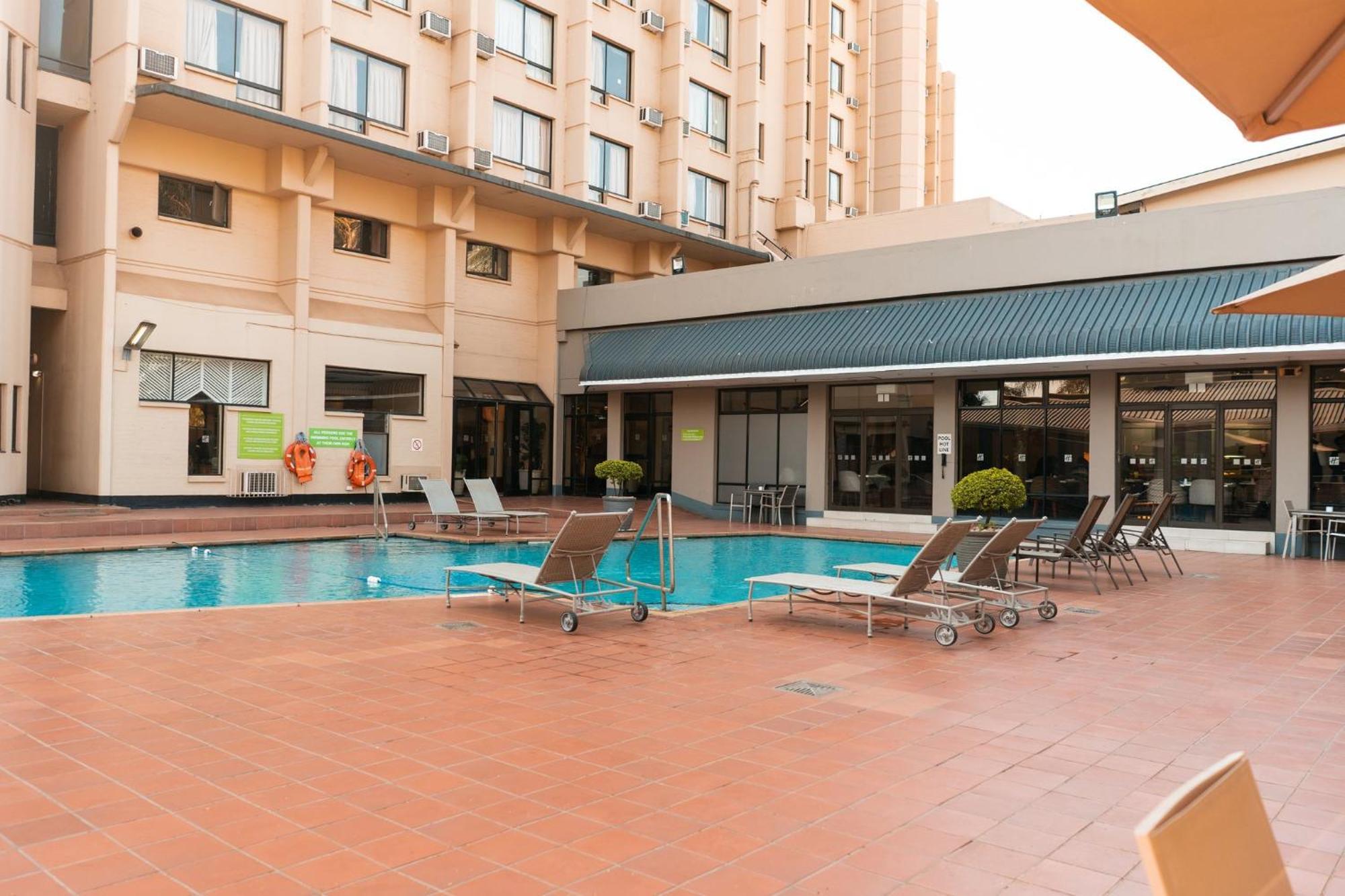 Holiday Inn - Harare By Ihg Dış mekan fotoğraf