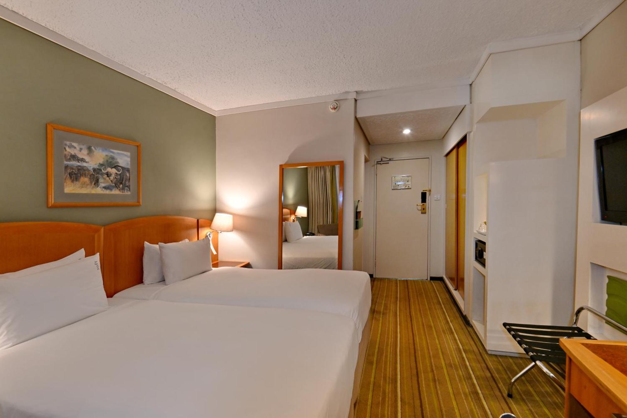 Holiday Inn - Harare By Ihg Dış mekan fotoğraf